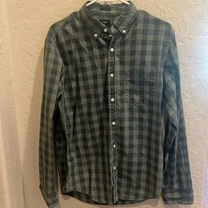 J Crew men’s button up shirt. Medium Slim Fit